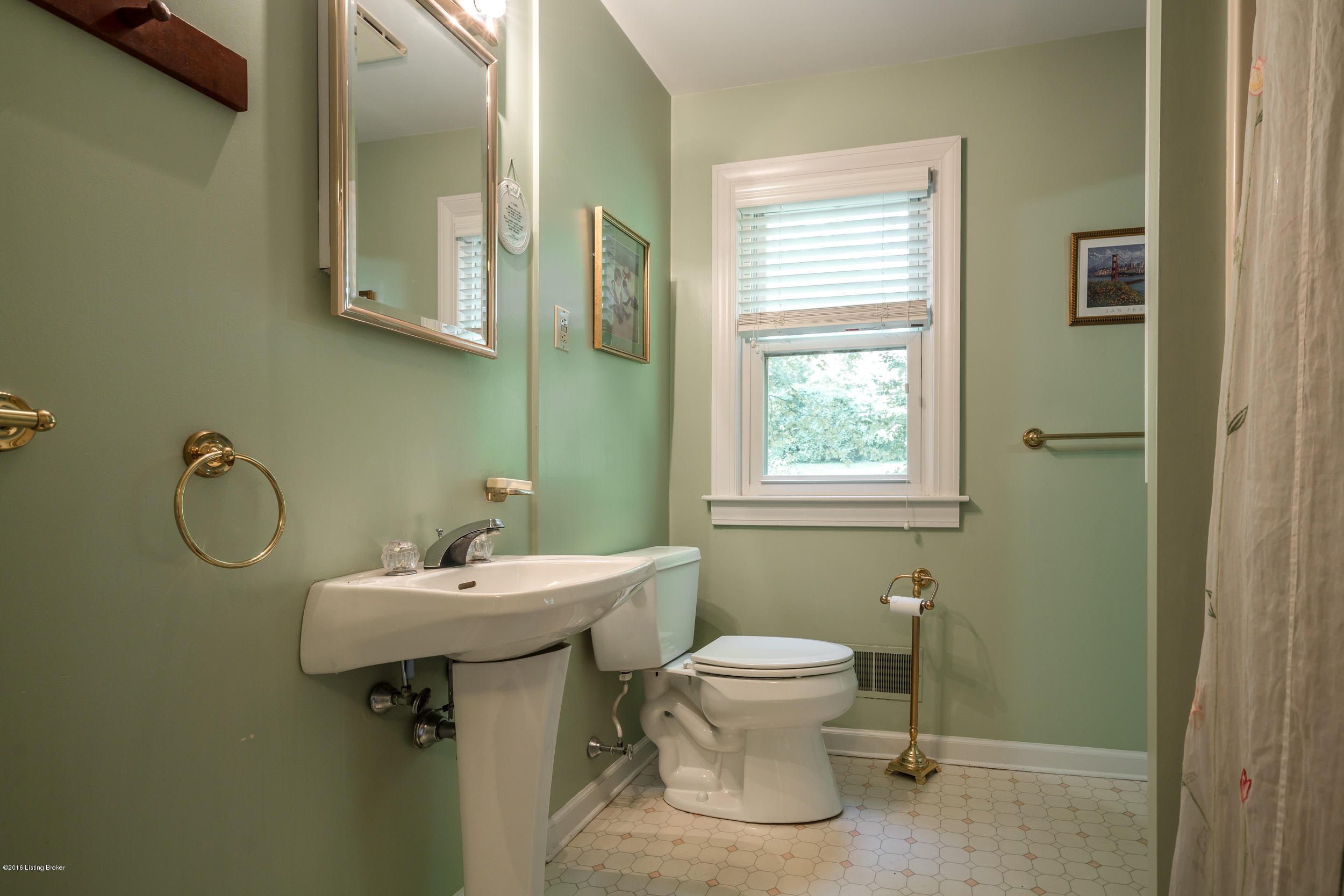 2404 Seneca Valley Road Louisville, KY 40205 - Photo 53 of 81 2404 Seneca Valley Rd-73