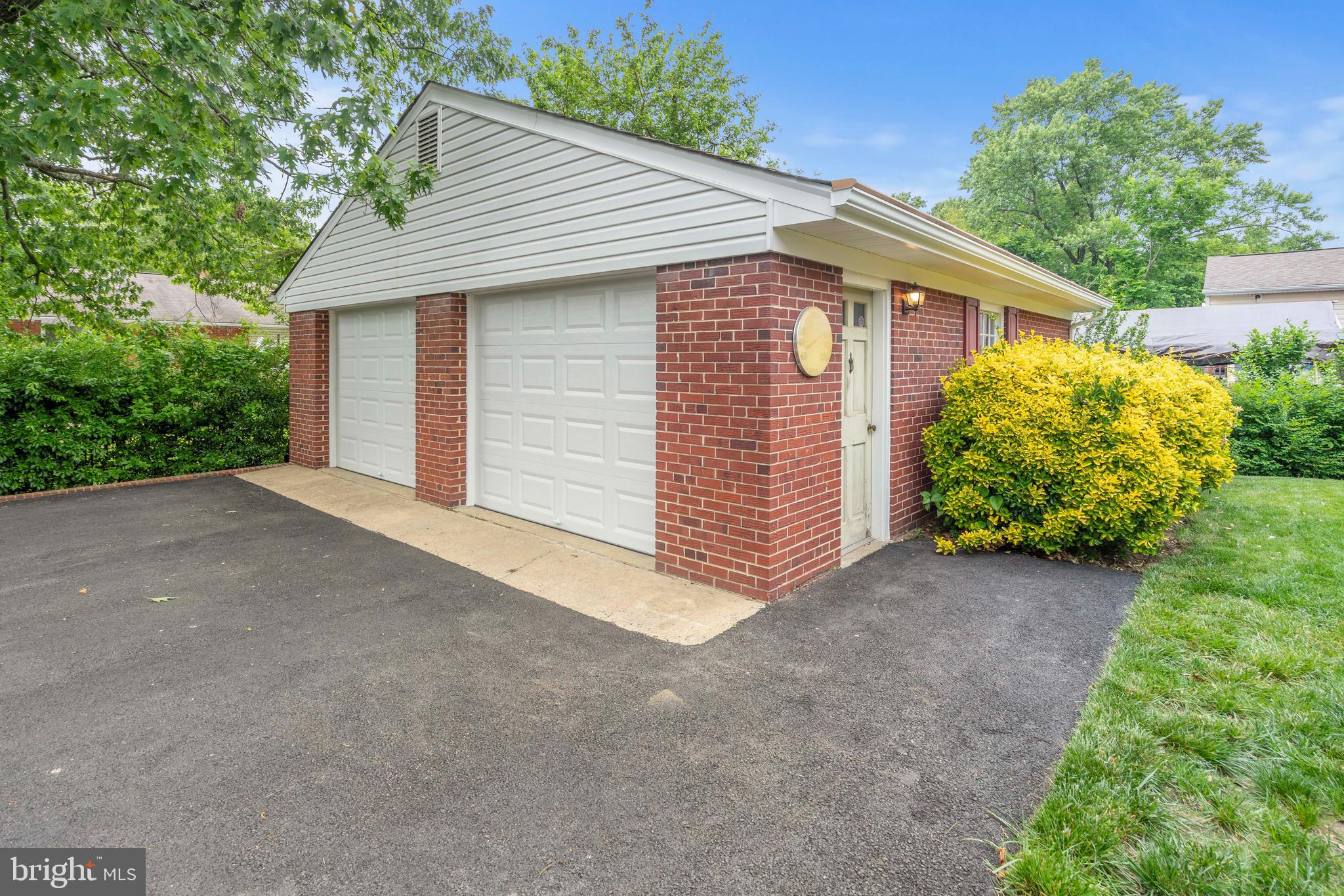 3916 Braddock Road Alexandria, VA 22312 - Photo 26 of 29 Extra Large 2 Car Garage