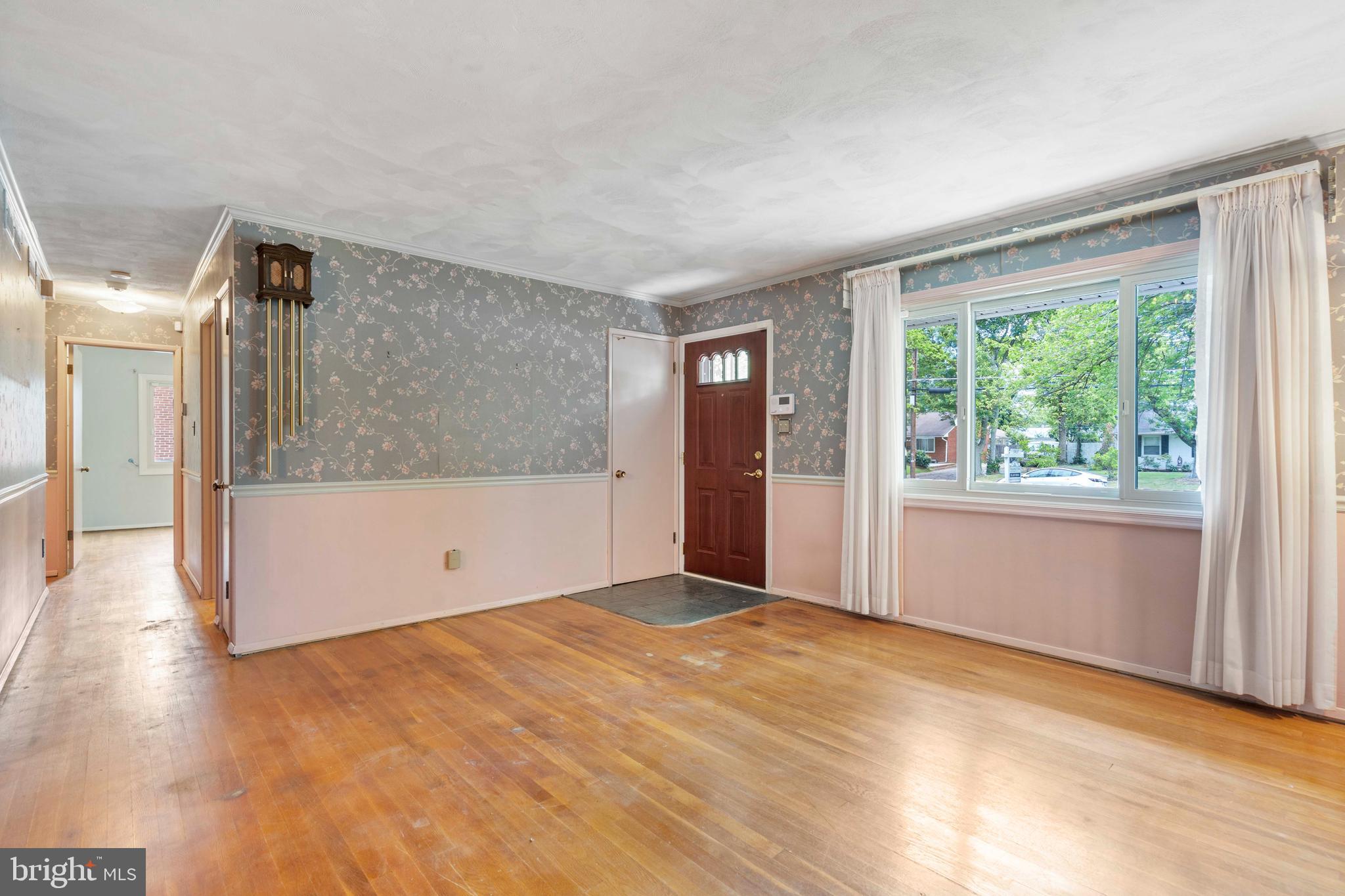 3916 Braddock Road Alexandria, VA 22312 - Photo 5 of 29 Gallery Image 5