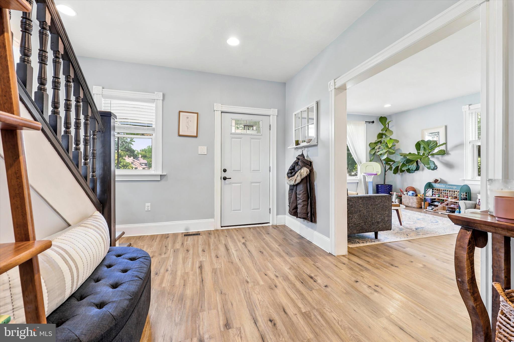 303 Warwick Road Magnolia, NJ 08049 - Photo 4 of 39