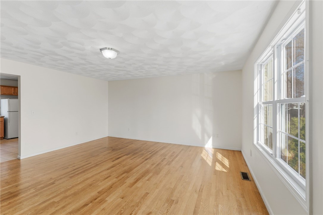 87 North Bend Street, Unit 8 Pawtucket, RI 02860 - Photo 5 of 30