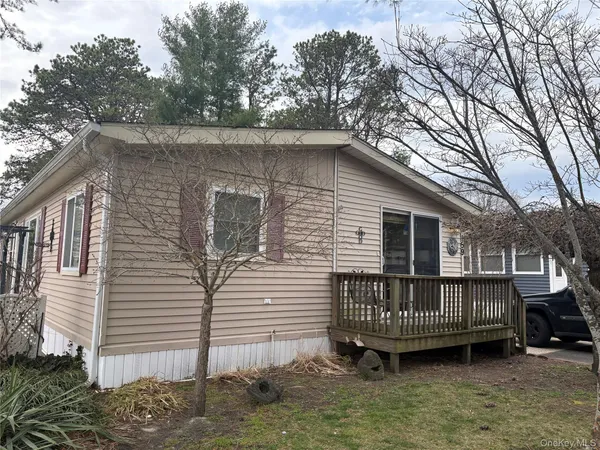 $140,000 | 525-159 Riverleigh Avenue, Unit 159, Riverhead, NY 11901