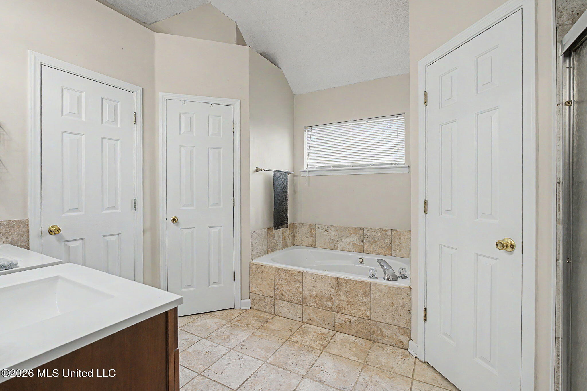 7392 Wendy Way Walls, MS 38680 - Photo 12 of 32 17-web-or-mls-7392 Wendy Way-16