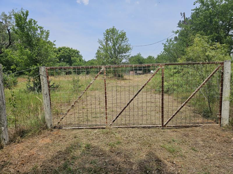 953 Lower Elgin Road Elgin, TX 78621 - Photo 1 of 1 Entry Gate