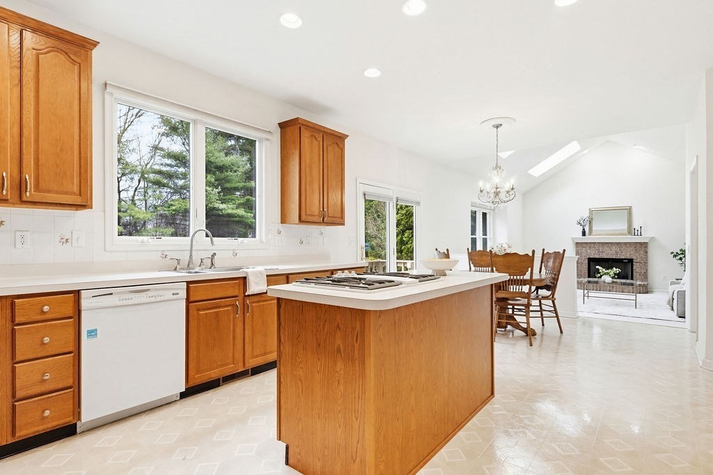 30 Hancock Road Franklin, MA 02038 - Photo 12 of 42