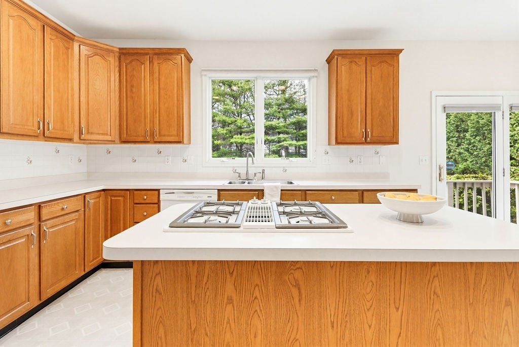 30 Hancock Road Franklin, MA 02038 - Photo 14 of 42