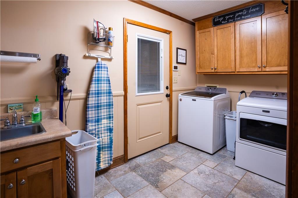 1214 Sunset Lane Anderson, SC 29626 - Photo 35 of 50 Laundry room