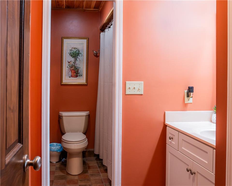 1214 Sunset Lane Anderson, SC 29626 - Photo 37 of 50 Bathroom