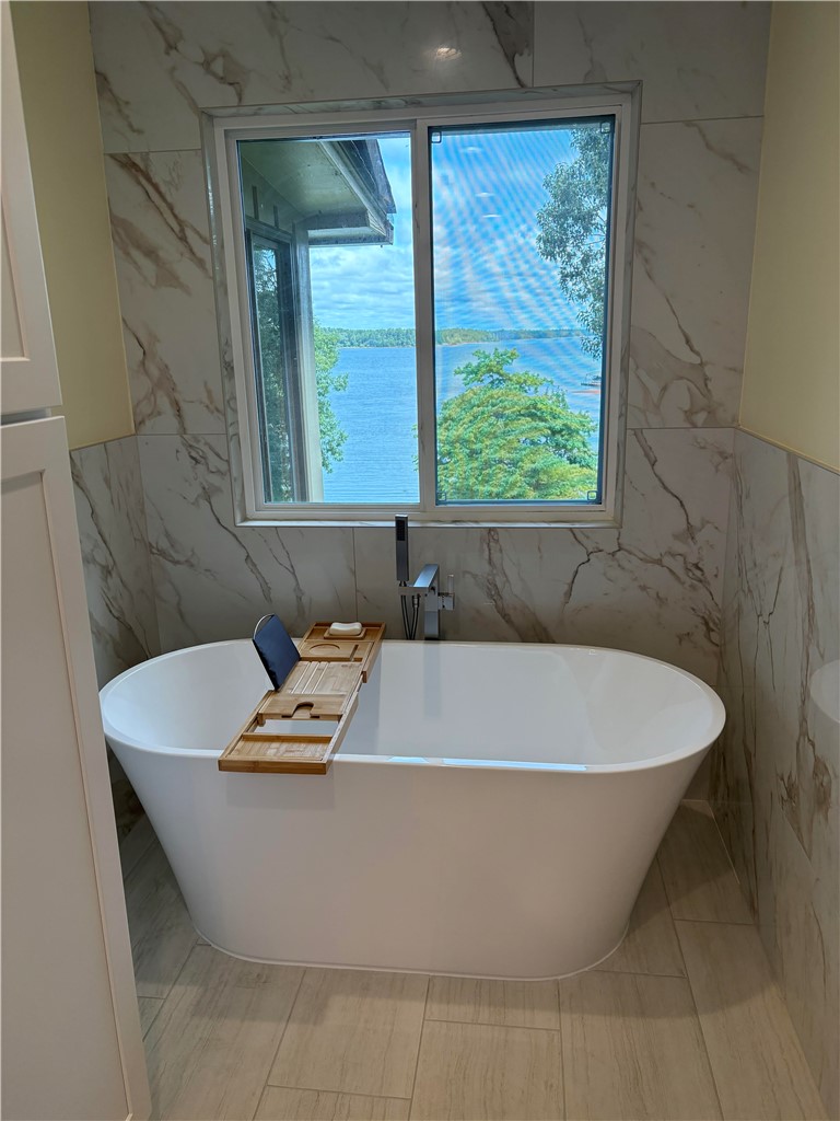 1214 Sunset Lane Anderson, SC 29626 - Photo 50 of 50 Newly Renovated Bathroom