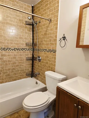 $2,250 | 7 Boulder Court, Unit 7, Coram, NY 11727