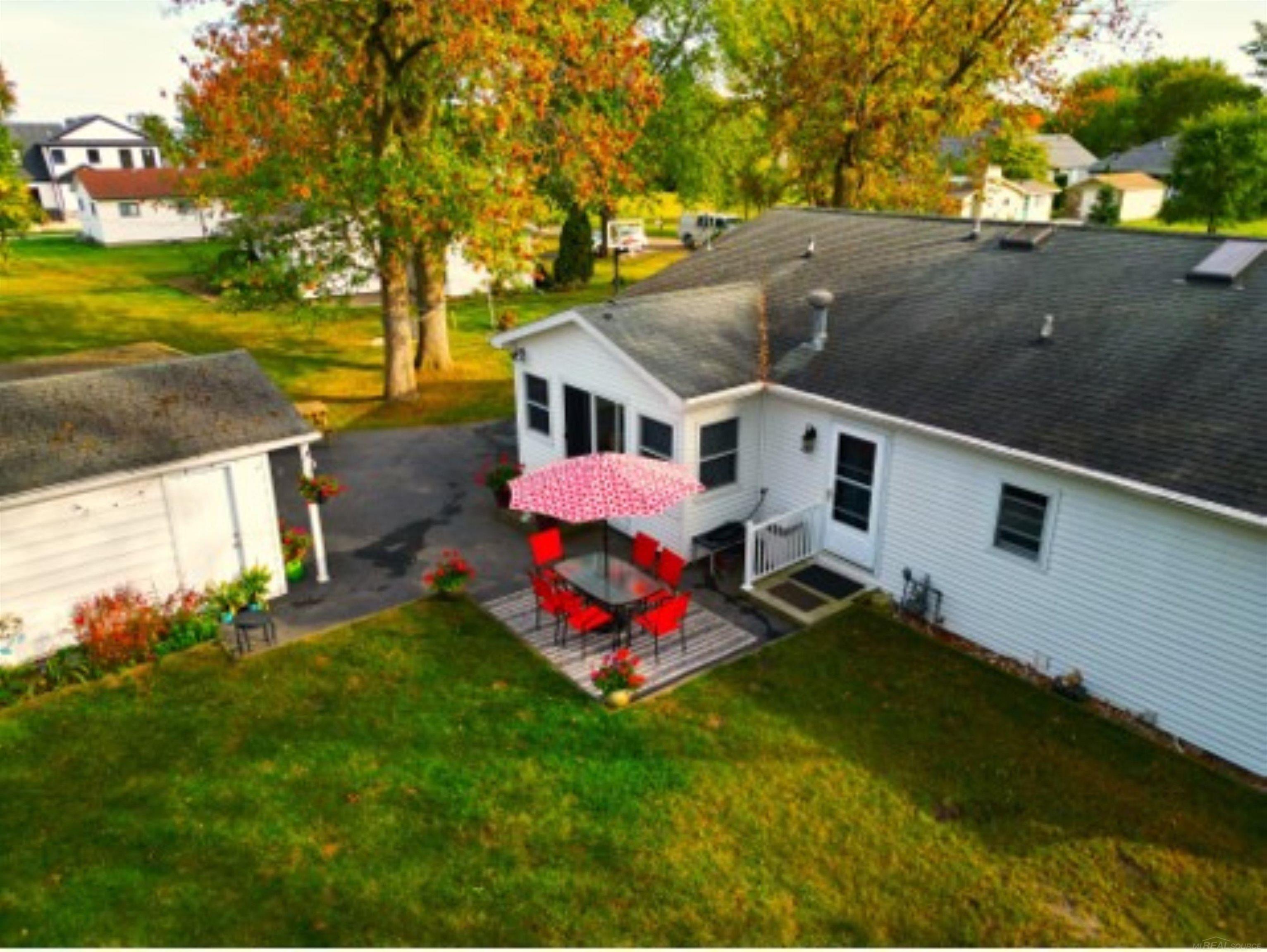 7469 Birchtree Road Lexington, MI 48450 - Photo 5 of 40