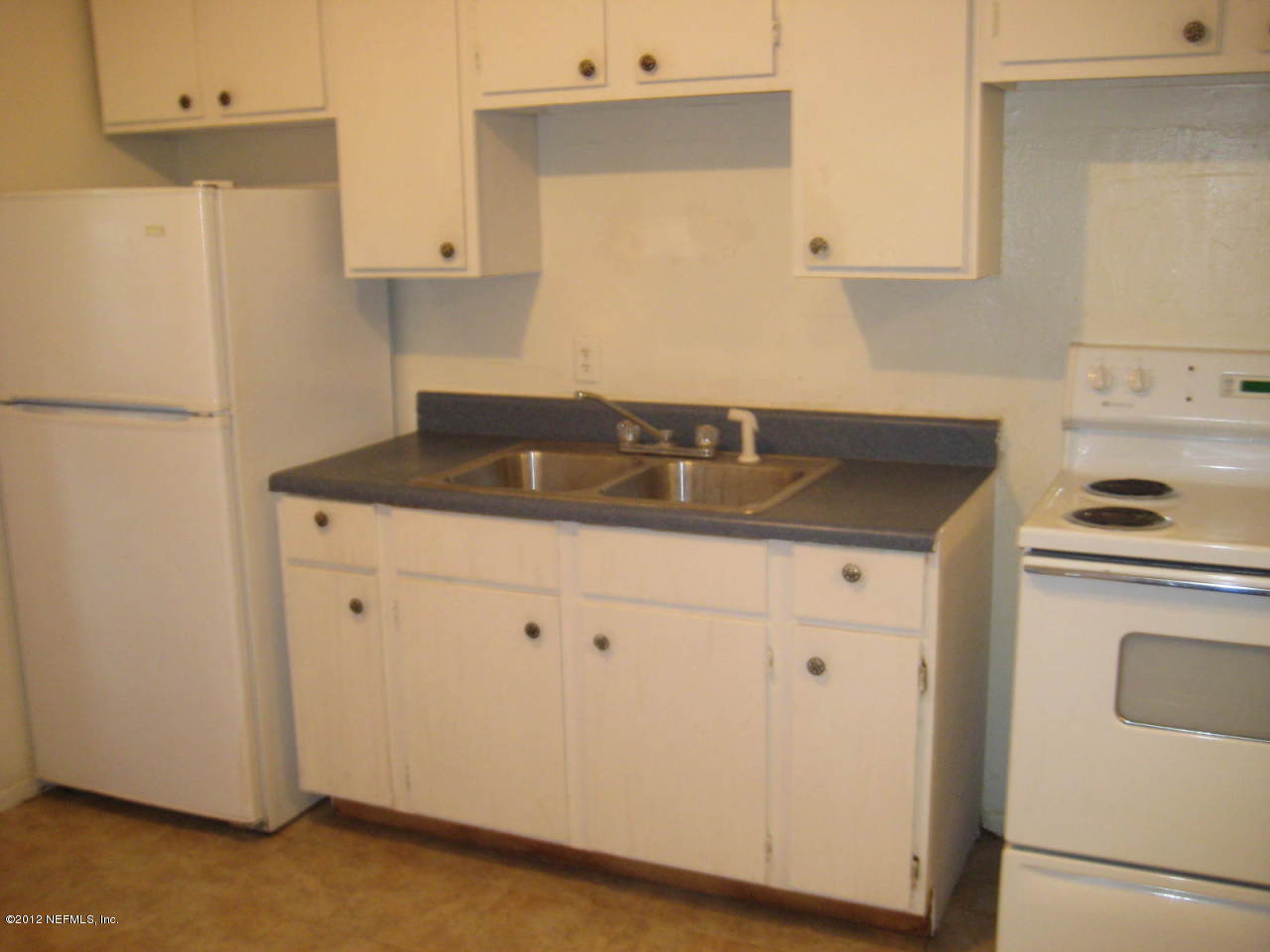1529 Chatham Road Jacksonville, FL 32208 - Photo 3 of 6 Kitchen