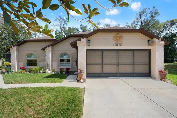 $349,000 | 6713 Oak Cluster Circle, Spring Hill, FL 34606