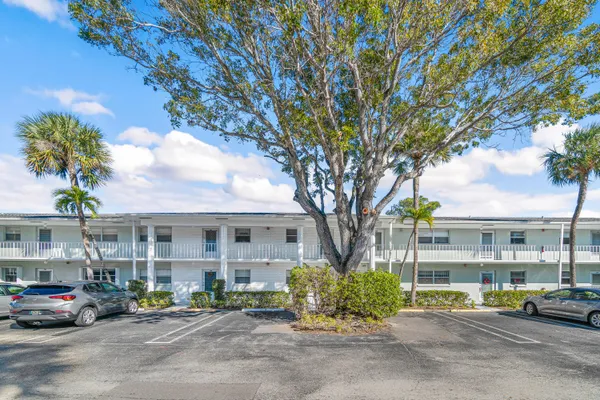 $97,000 | 2700 Southwest 22nd Avenue, Unit 1407, Delray Beach, FL 33445