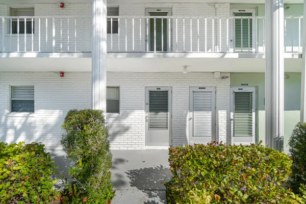 $97,000 | 2700 Southwest 22nd Avenue, Unit 1407, Delray Beach, FL 33445