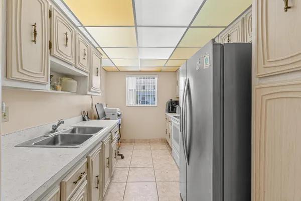 $97,000 | 2700 Southwest 22nd Avenue, Unit 1407, Delray Beach, FL 33445