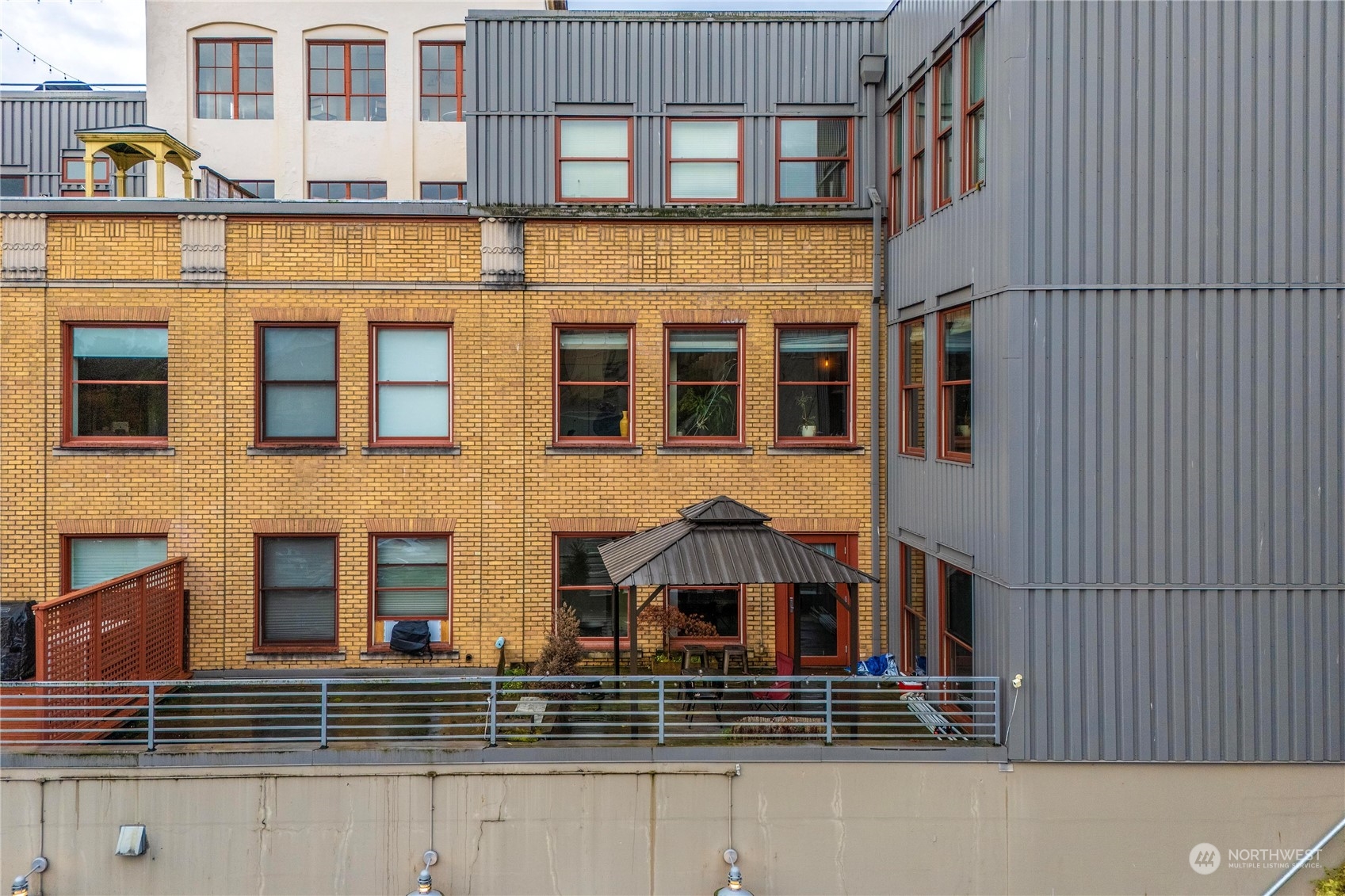 744 Market Street, Unit 302 Tacoma, WA 98402 - Photo 26 of 28 front view of a building