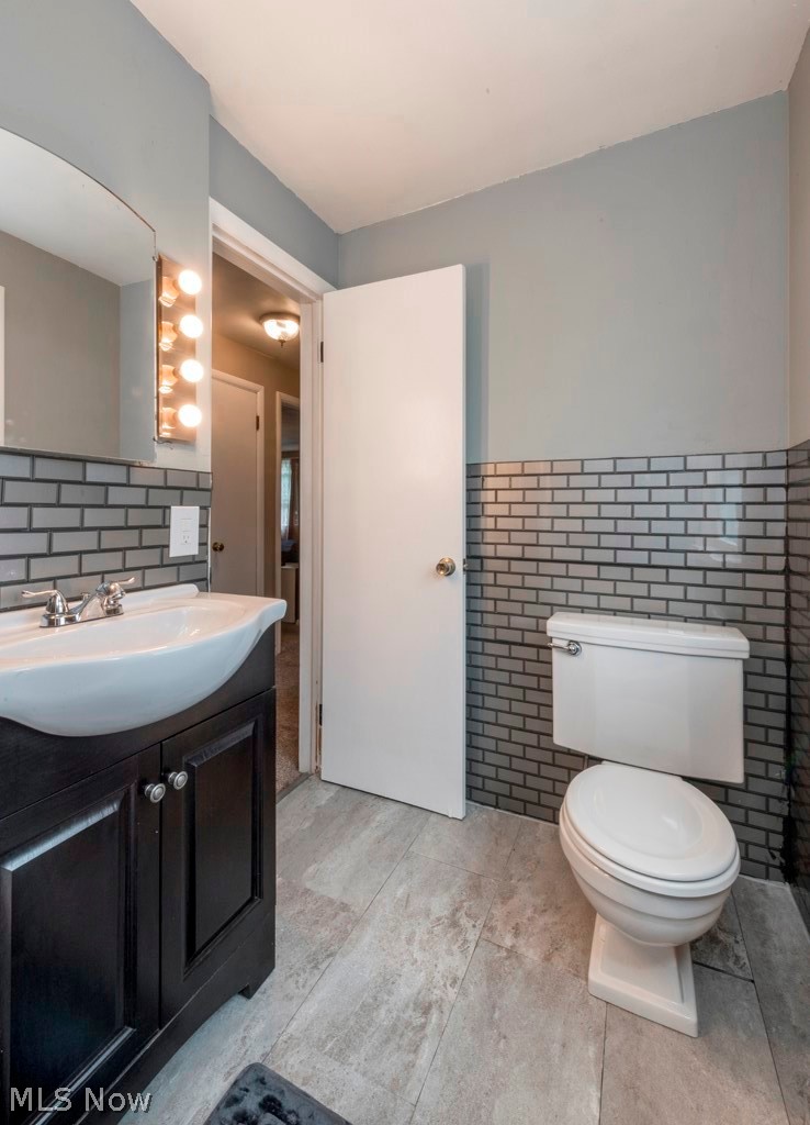 5861 Pearl Road Cleveland, OH 44130 - Photo 18 of 35 Gallery Image 18