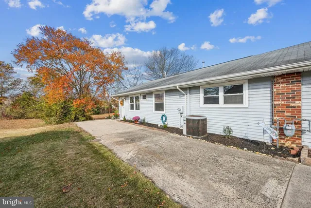 $268,692 | 112 Elmtowne Boulevard, Hammonton, NJ 08037