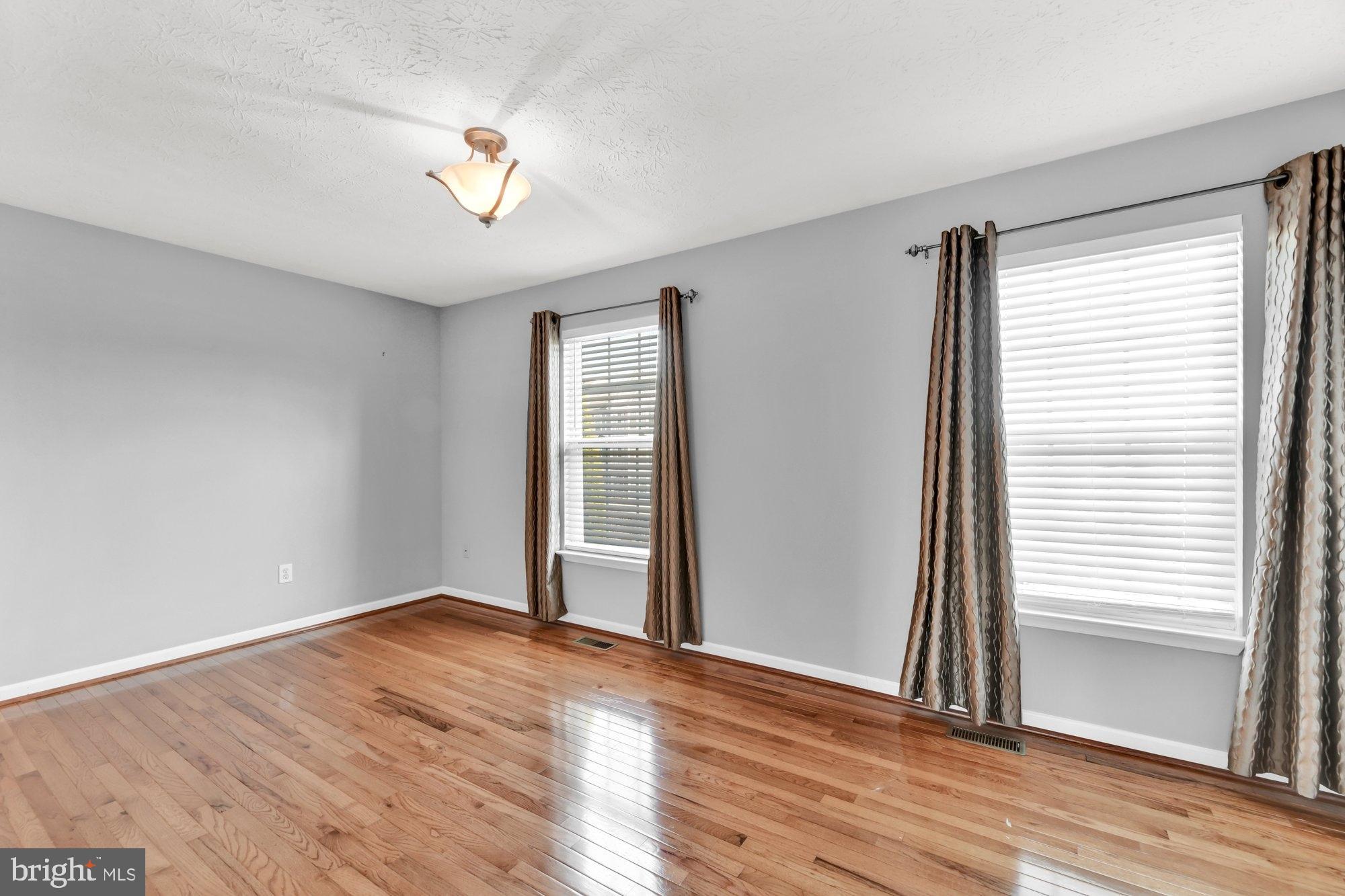 7612 Gladstone Road Baltimore, MD 21244 - Photo 14 of 25 Gallery Image 14