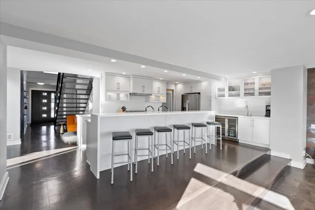 $1,380,000 | 2533 Lakeshore Drive, Sheboygan, WI 53081