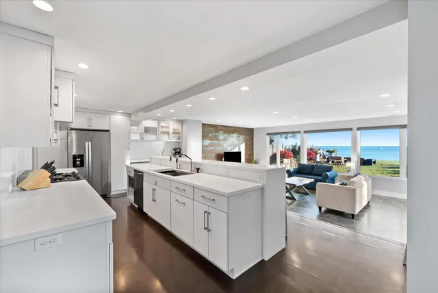 $1,380,000 | 2533 Lakeshore Drive, Sheboygan, WI 53081