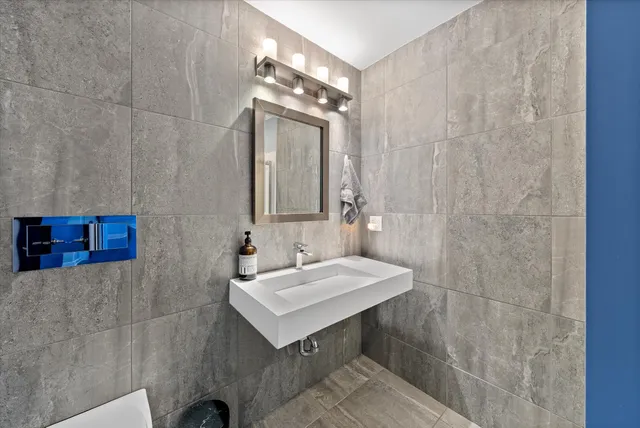 $1,380,000 | 2533 Lakeshore Drive, Sheboygan, WI 53081