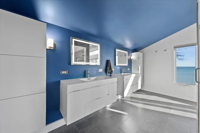 $1,380,000 | 2533 Lakeshore Drive, Sheboygan, WI 53081