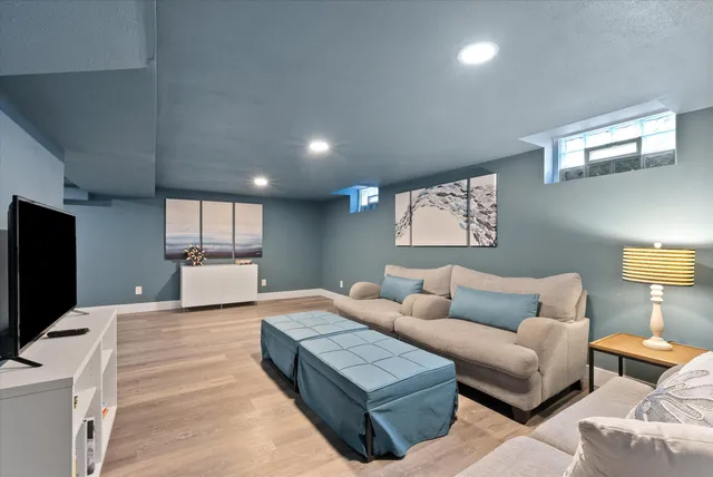 $1,380,000 | 2533 Lakeshore Drive, Sheboygan, WI 53081