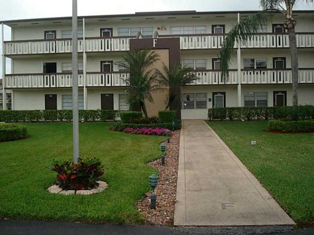 233 Suffolk F, Unit 233F Boca Raton, FL 33434 - Photo 2 of 16 20190612151527411768000000-o