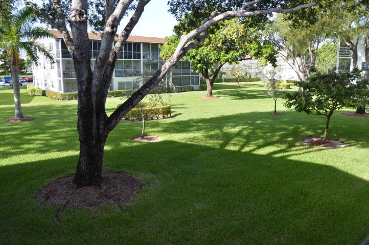 233 Suffolk F, Unit 233F Boca Raton, FL 33434 - Photo 10 of 16 20190612151831164210000000-o