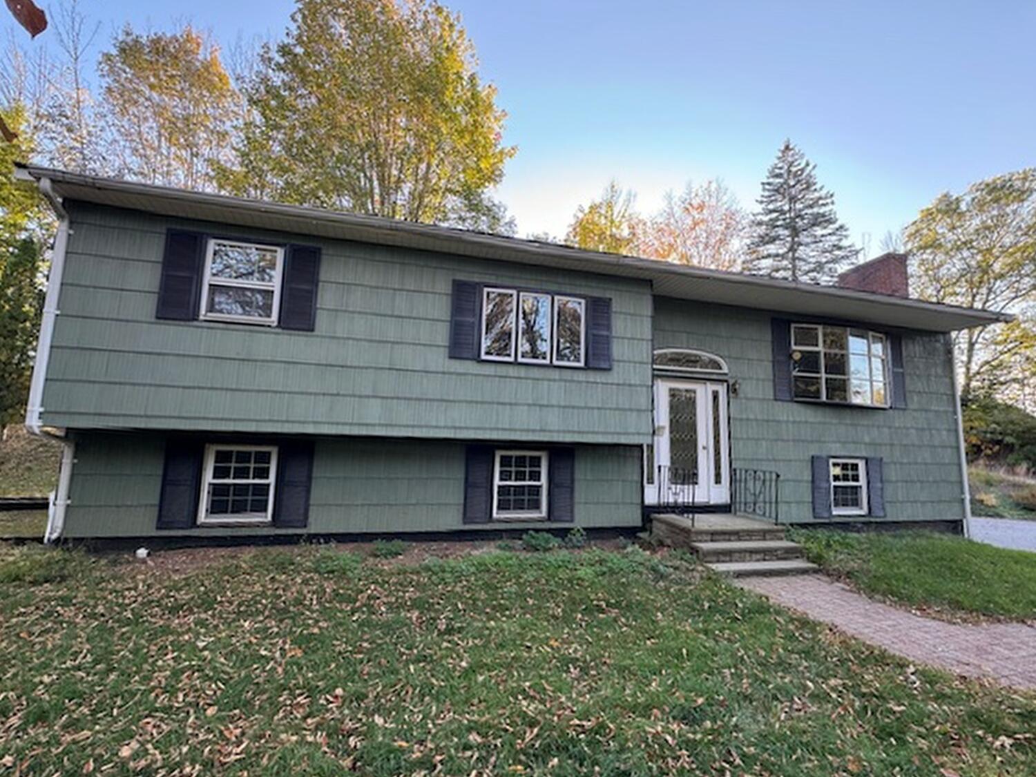 218 Oak Street Springvale, ME 04083 - Photo 1 of 21 1 ron