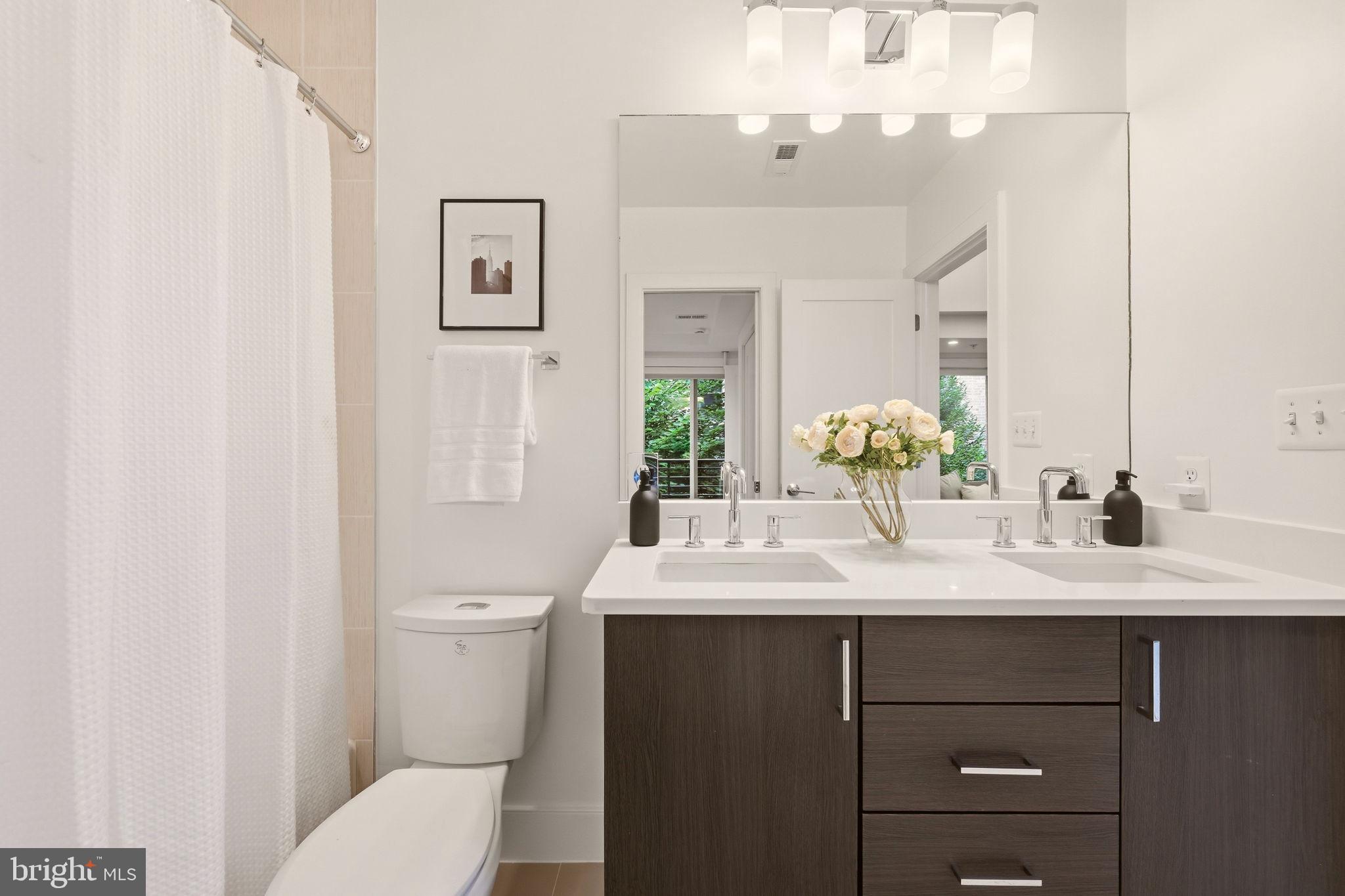 2014 Kalorama Road Northwest, Unit 8 Washington, DC 20009 - Photo 29 of 44 Gallery Image 29
