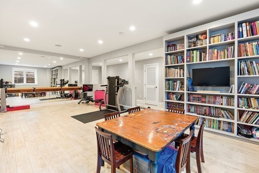 240 Wiswall Road Newton, MA 02459 - Photo 26 of 36