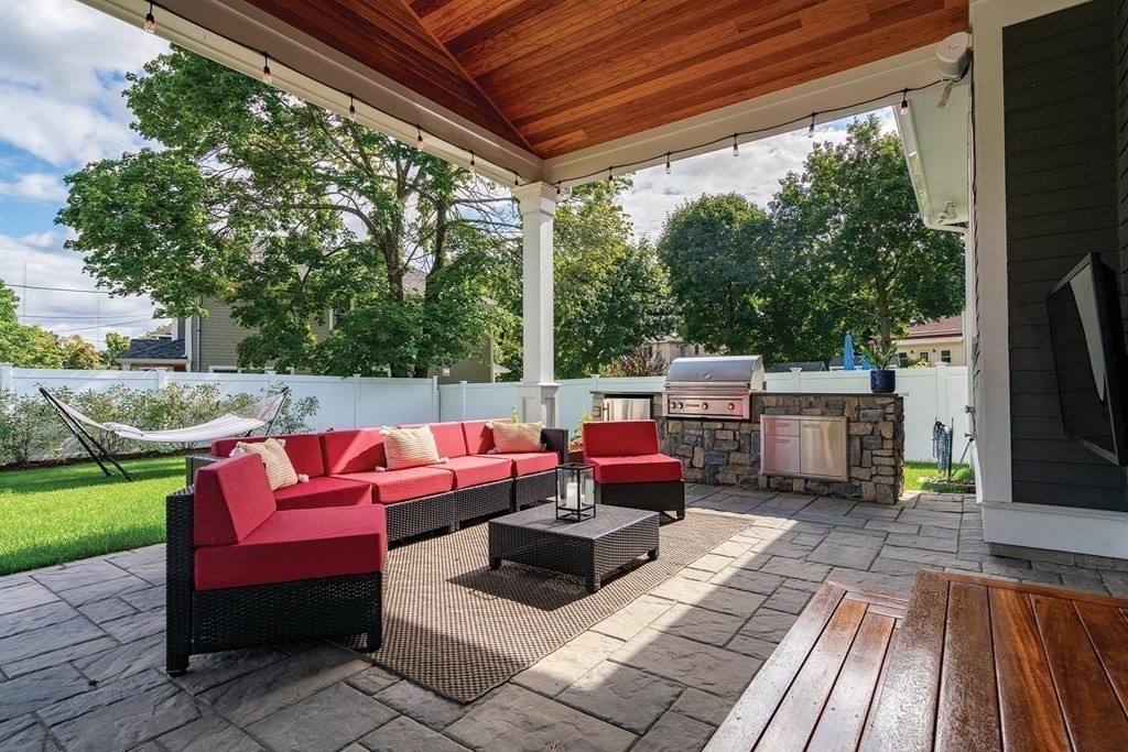 240 Wiswall Road Newton, MA 02459 - Photo 29 of 36