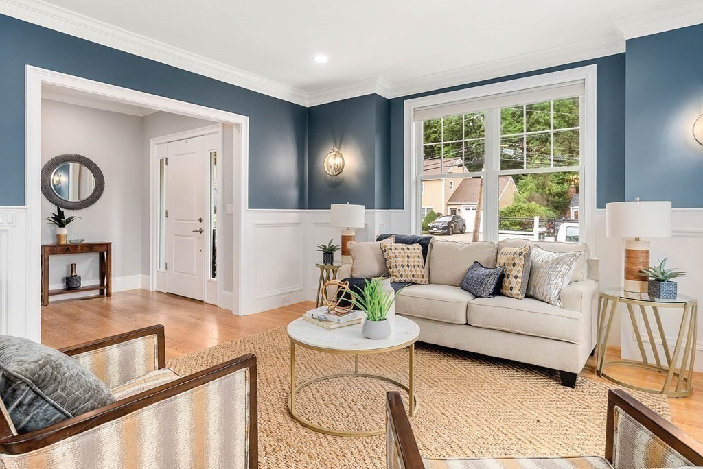 240 Wiswall Road Newton, MA 02459 - Photo 3 of 36