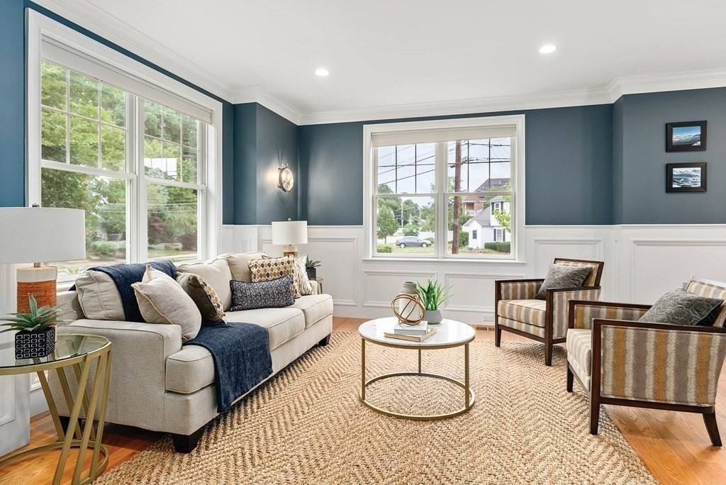 240 Wiswall Road Newton, MA 02459 - Photo 4 of 36