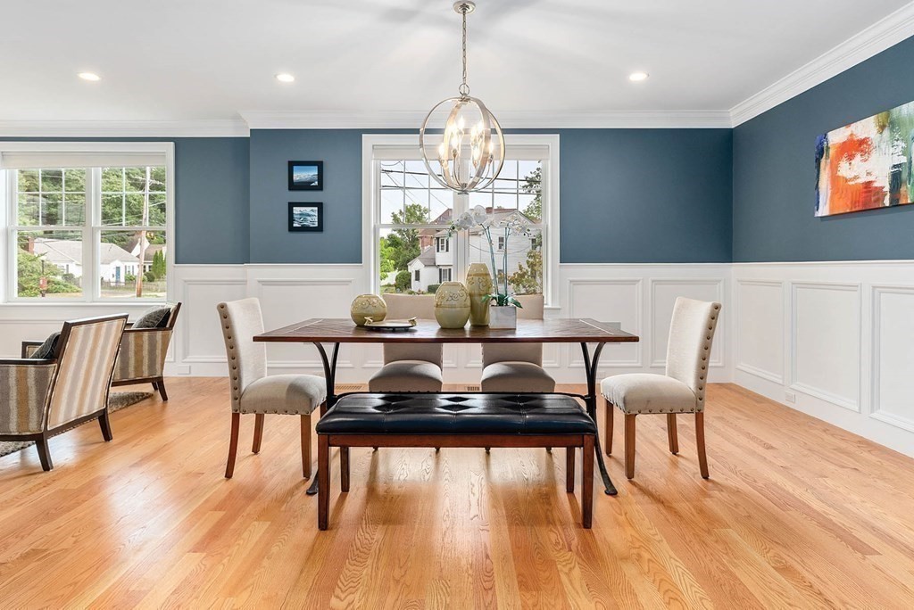 240 Wiswall Road Newton, MA 02459 - Photo 6 of 36