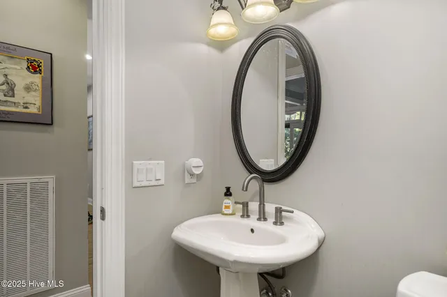 $689,000 | 112 Cedar Court, Wallace, NC 28466