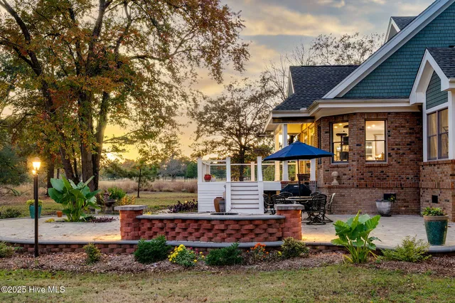 $689,000 | 112 Cedar Court, Wallace, NC 28466