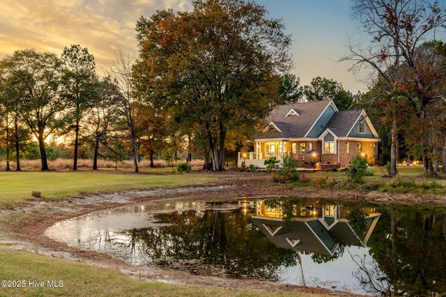 $689,000 | 112 Cedar Court, Wallace, NC 28466