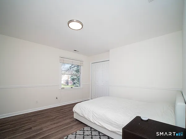 $899,000 | 81 Old Stratfield Road, Fairfield, CT 06825