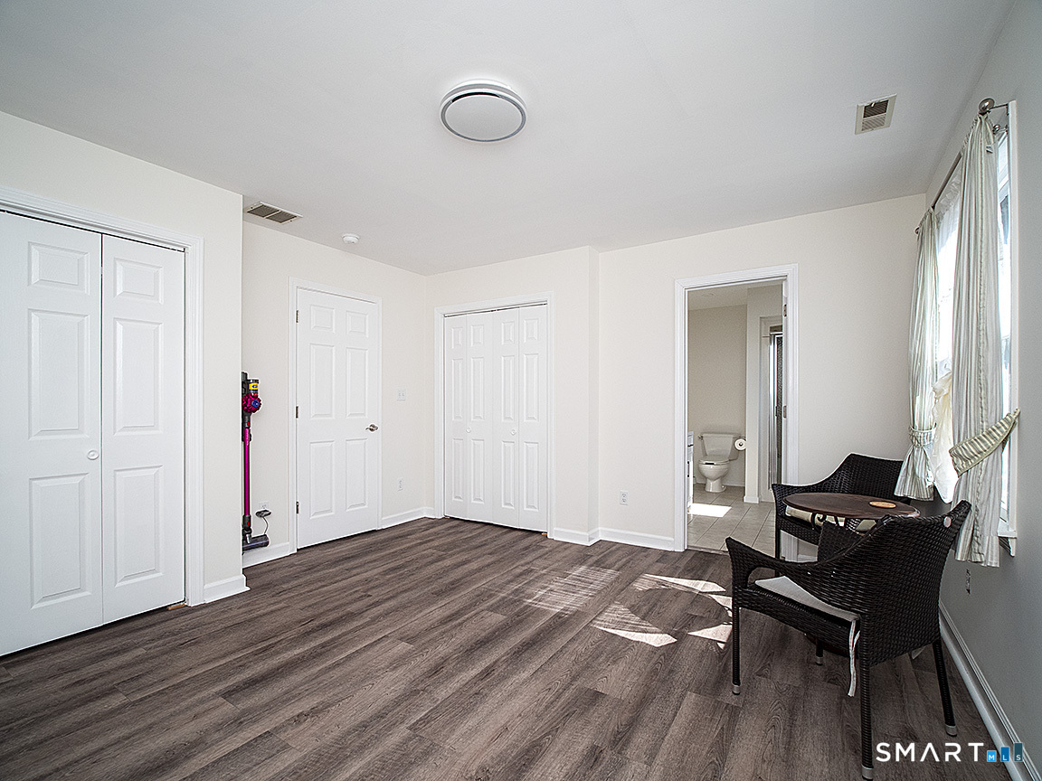 81 Old Stratfield Road Fairfield, CT 06825 - Photo 26 of 38