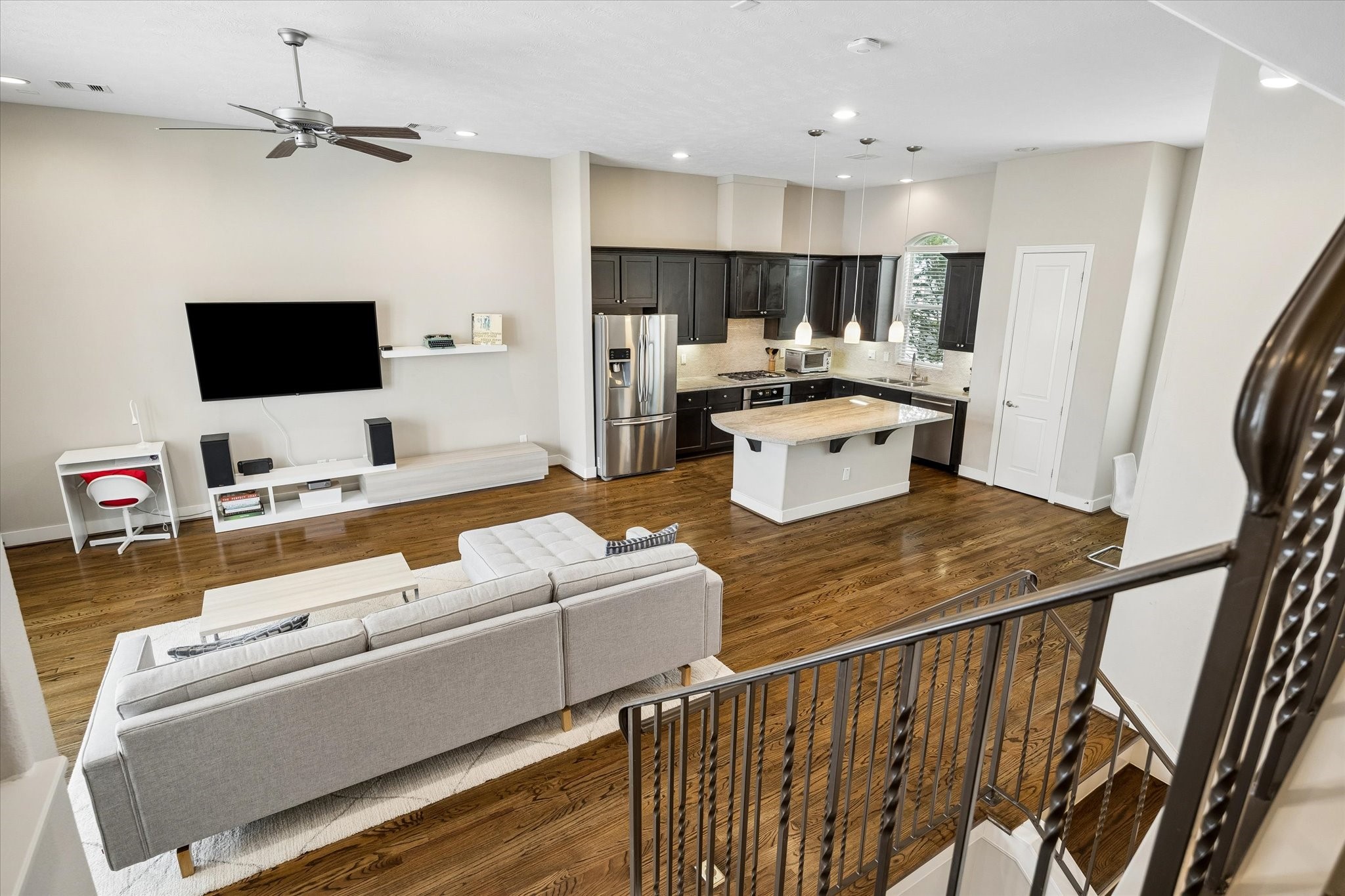 4220 Dickson Street Houston, TX 77007 - Photo 9 of 30