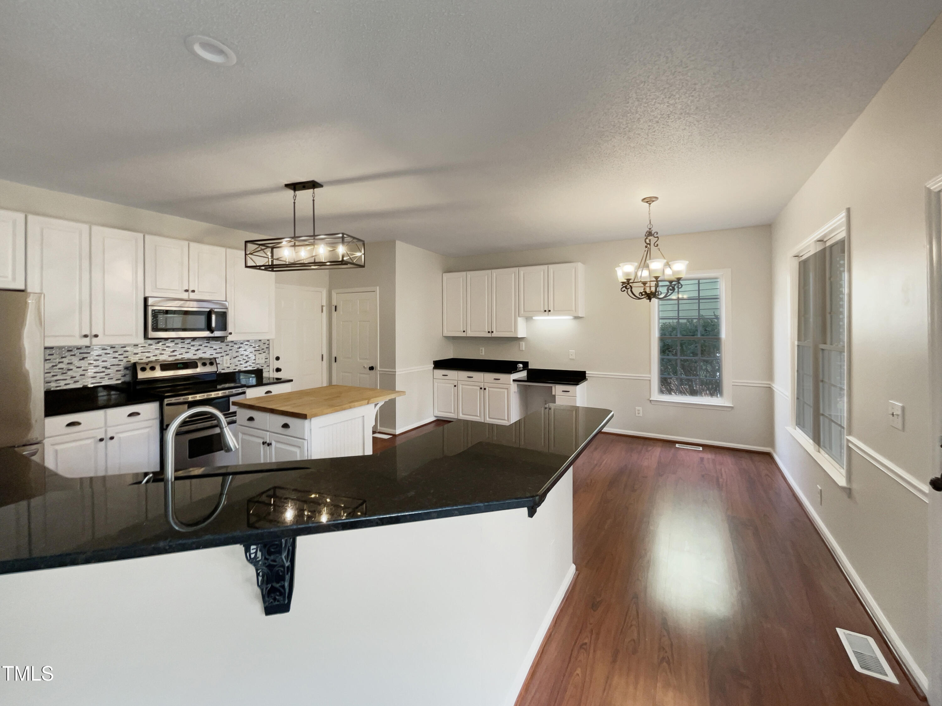 12316 Amoretto Way Raleigh, NC 27613 - Photo 12 of 24 listing_7