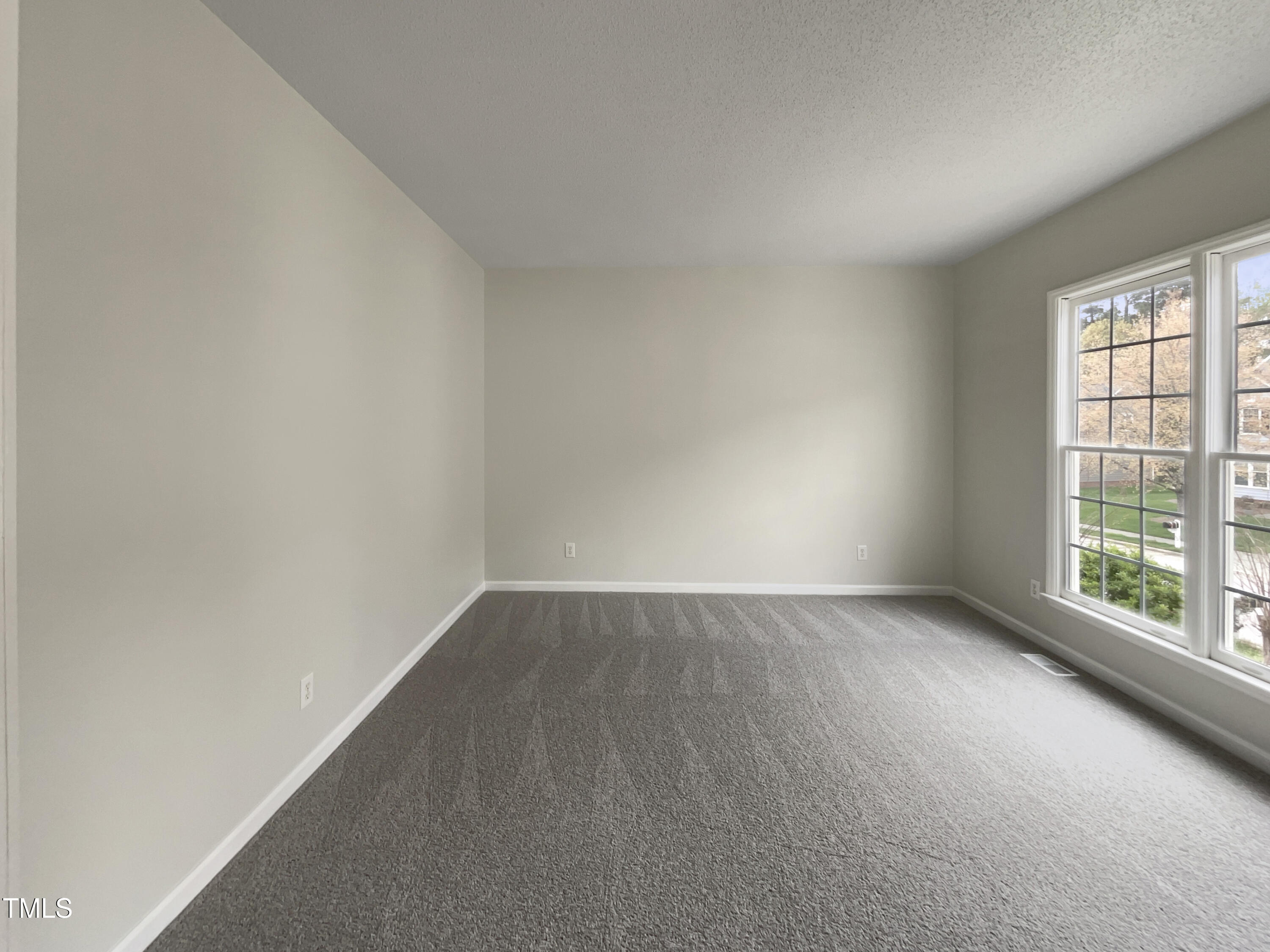 12316 Amoretto Way Raleigh, NC 27613 - Photo 3 of 24 listing_2