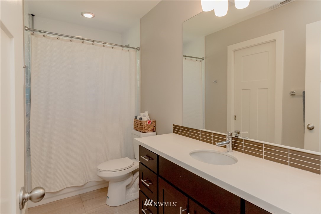 3912 Northeast 23rd Place Renton, WA 98056 - Photo 12 of 20 Gallery Image 12