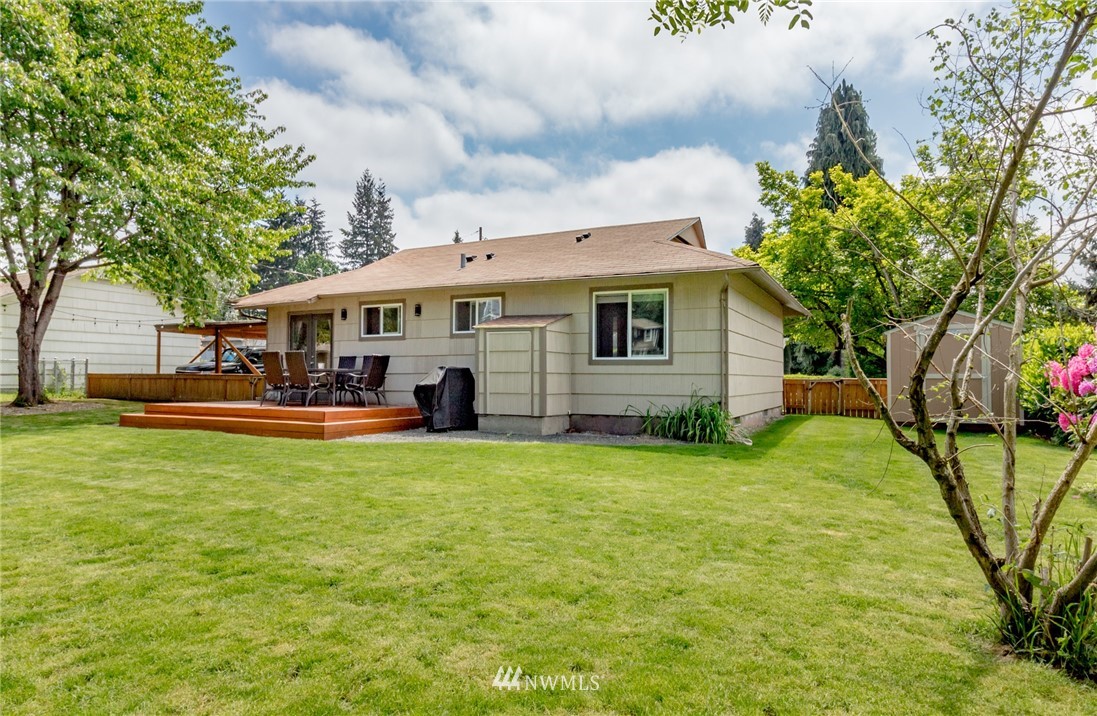 3912 Northeast 23rd Place Renton, WA 98056 - Photo 19 of 20 Gallery Image 19