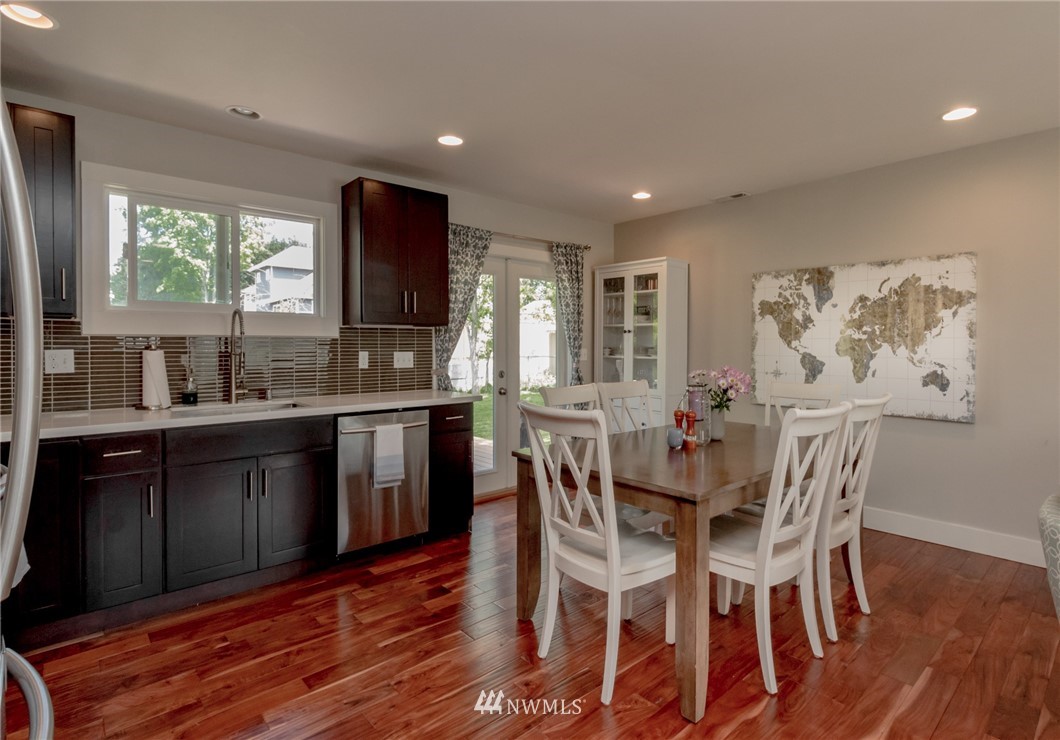 3912 Northeast 23rd Place Renton, WA 98056 - Photo 6 of 20 Gallery Image 6