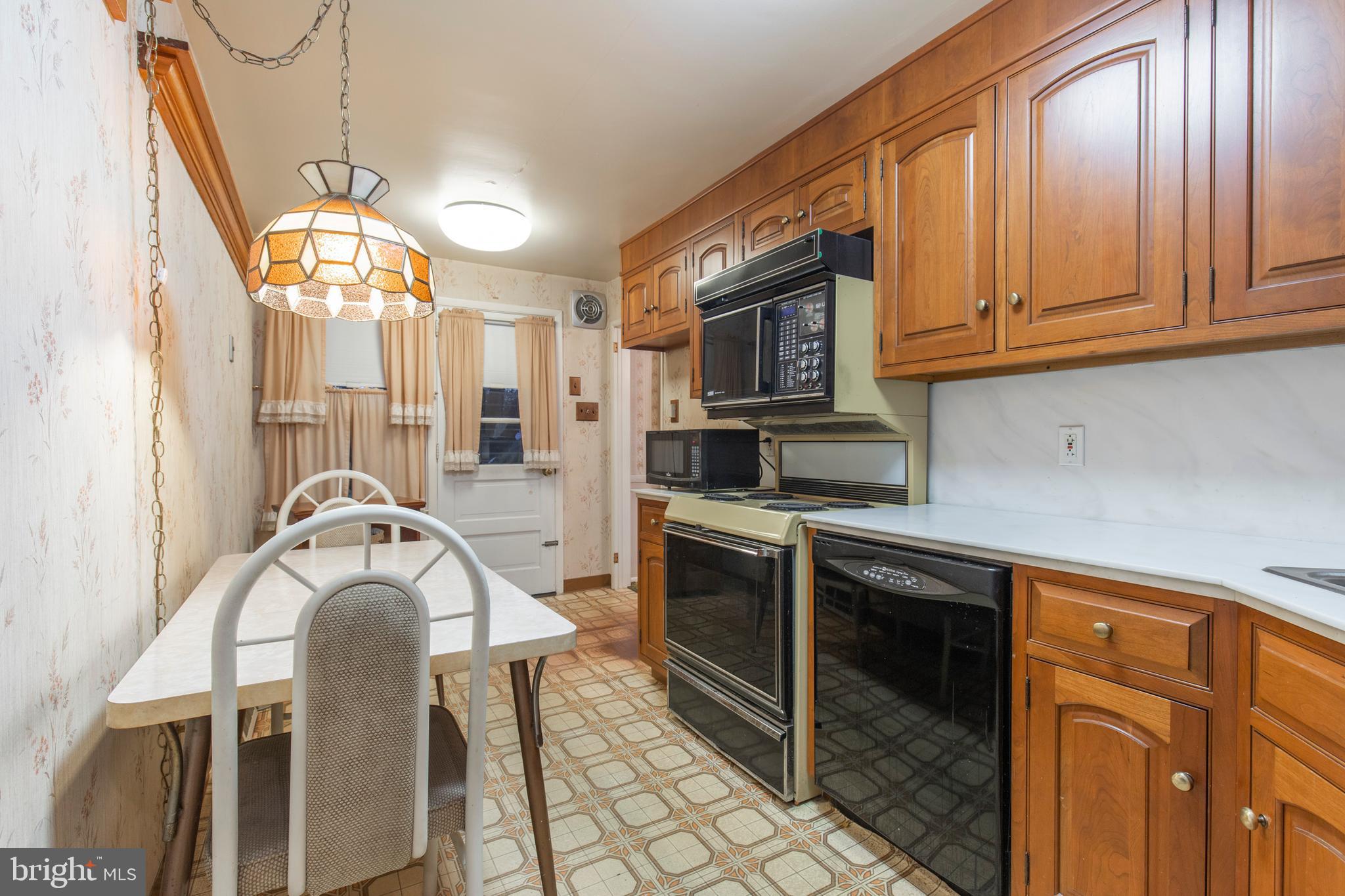 29 Collier Circle Ridley Park, PA 19078 - Photo 12 of 37